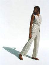 Load image into Gallery viewer, Faherty Sun Strider Linen Vest