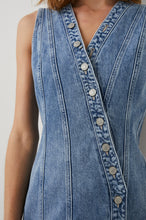 Load image into Gallery viewer, Rails Strand
