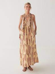 Maison Hotel Charlotte Dress