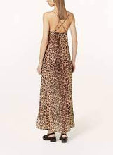 Load image into Gallery viewer, Baum und Pferdgarten Afina Dress
