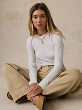 Load image into Gallery viewer, Faherty Featherweight Freestyle LS
