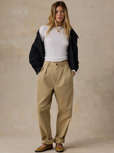 Load image into Gallery viewer, Faherty Featherweight Freestyle LS
