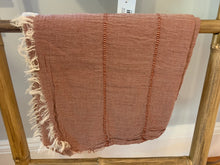 Load image into Gallery viewer, loom.ist Towel
