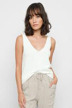 Load image into Gallery viewer, Rails Maise Top
